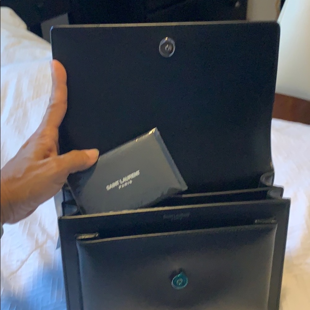 Brand New Saint Laurent - Picture 4 of 7